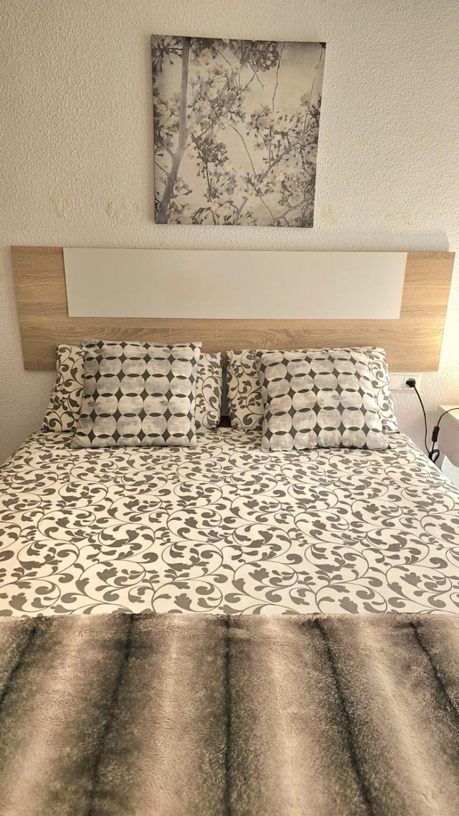 Ideal Holiday Apartment One Bedroom City Center 말라가 외부 사진
