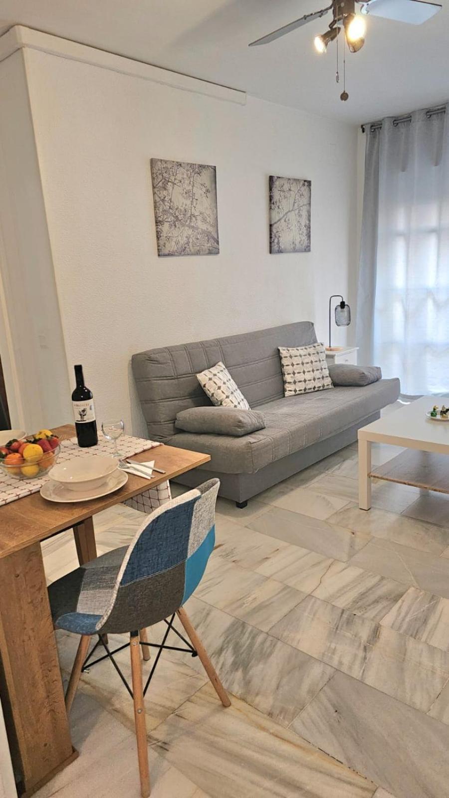 Ideal Holiday Apartment One Bedroom City Center 말라가 외부 사진
