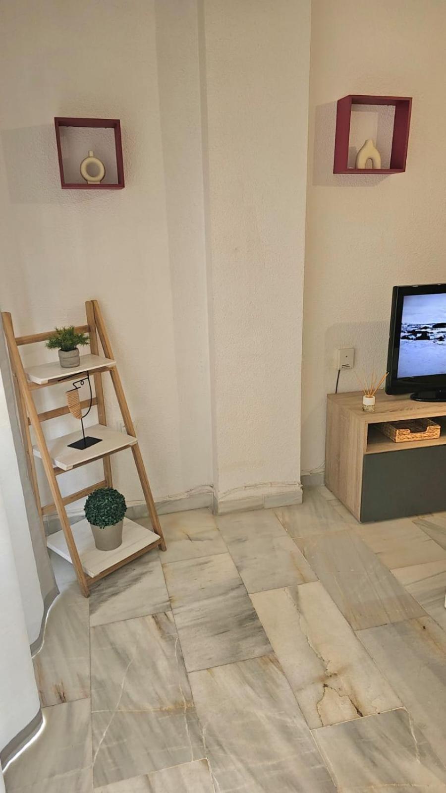 Ideal Holiday Apartment One Bedroom City Center 말라가 외부 사진